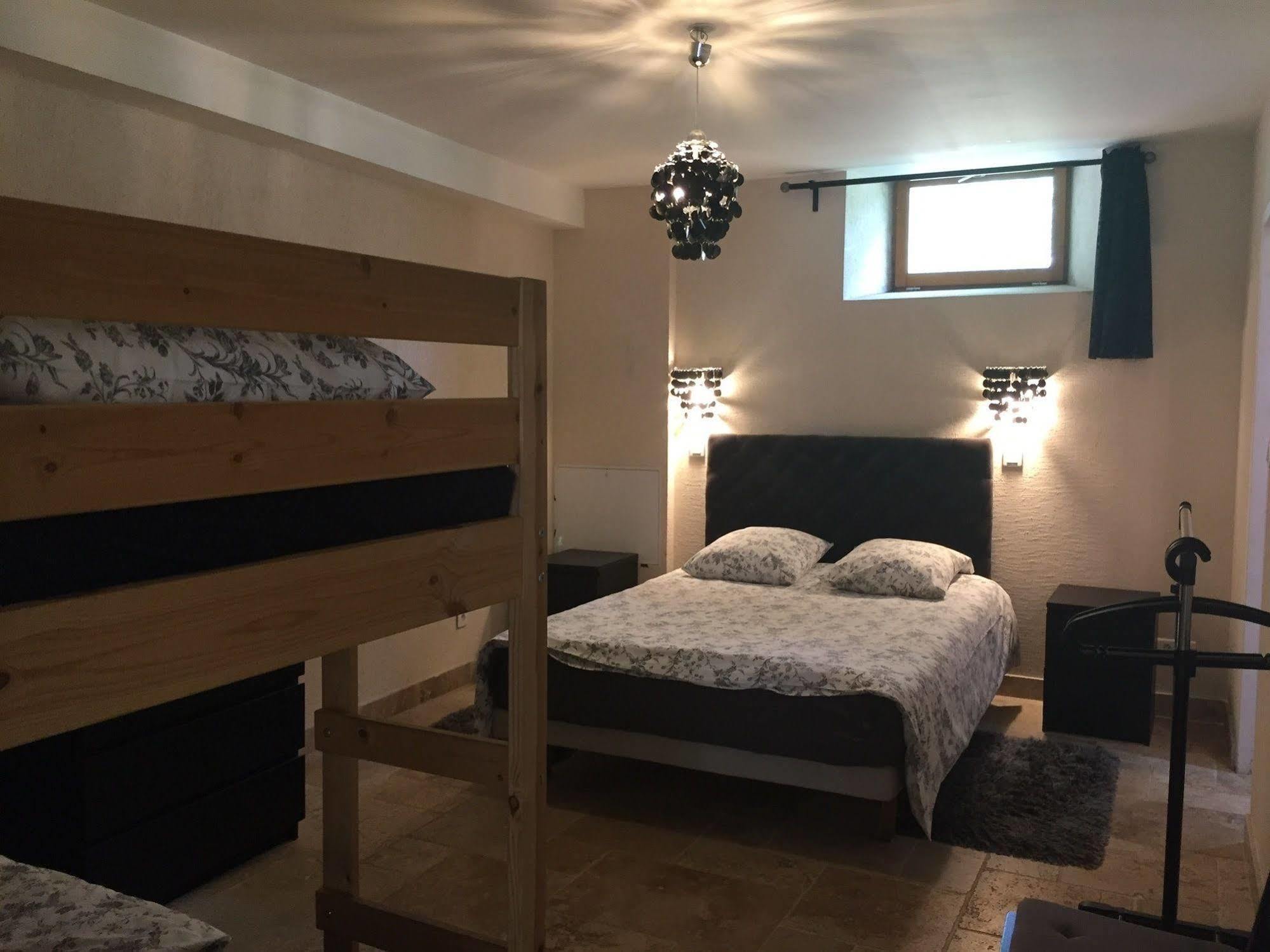 La Ferme Des Moulineaux Hotel Bailly  Екстериор снимка