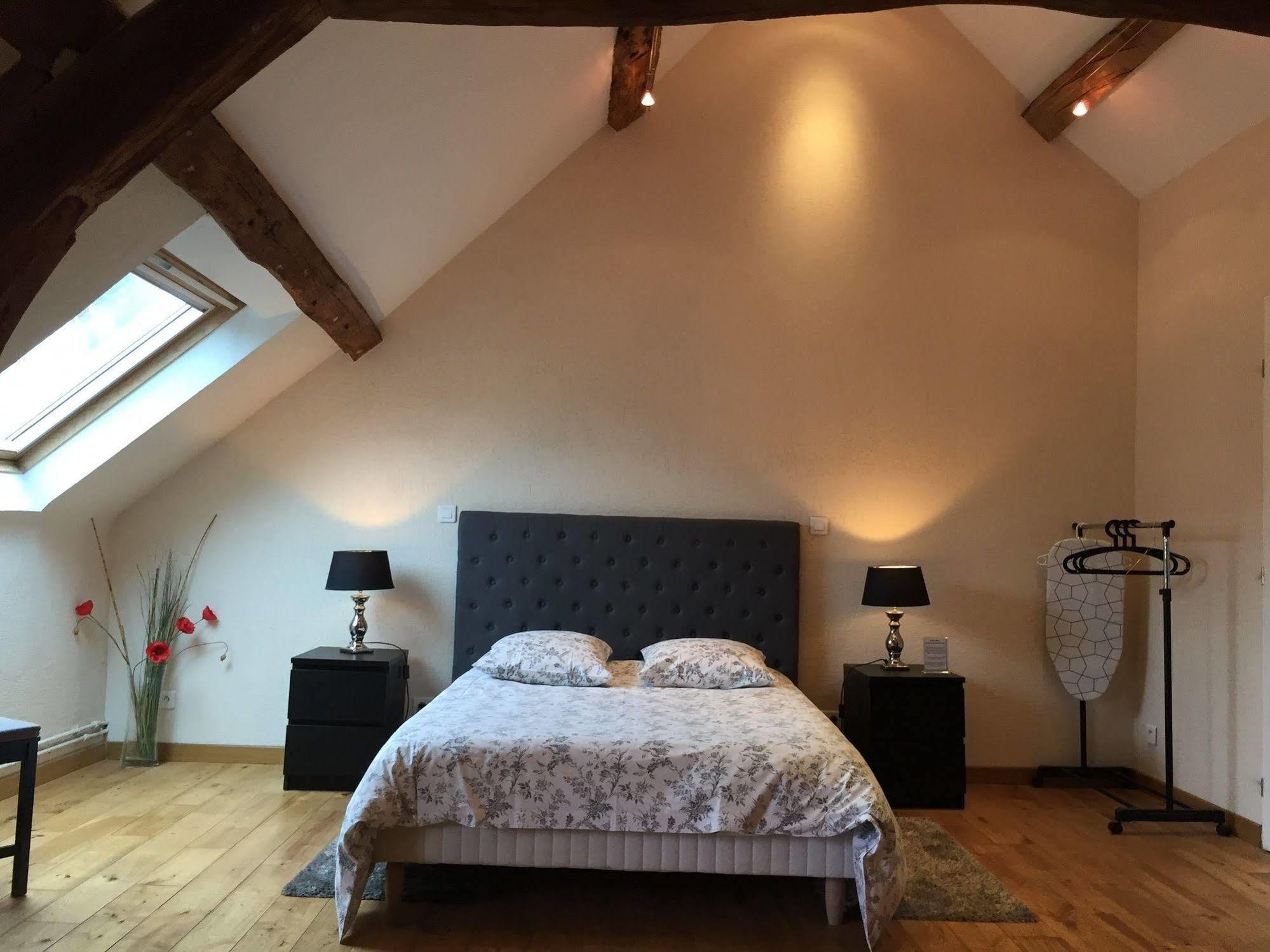La Ferme Des Moulineaux Hotel Bailly  Екстериор снимка